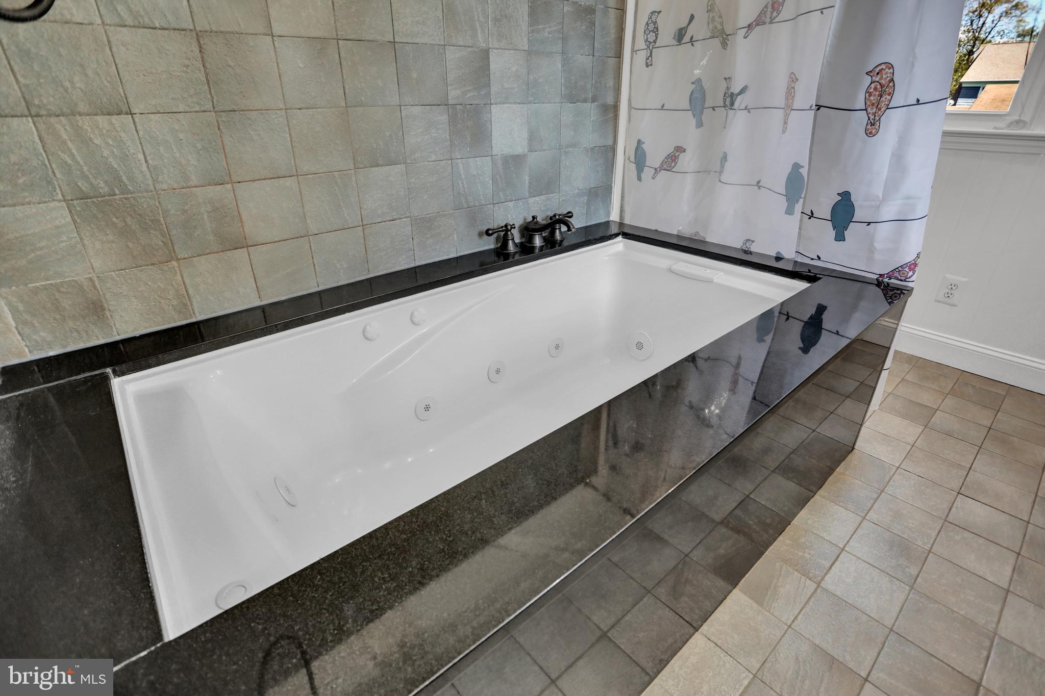 LONG BAR HARBOR - Residential