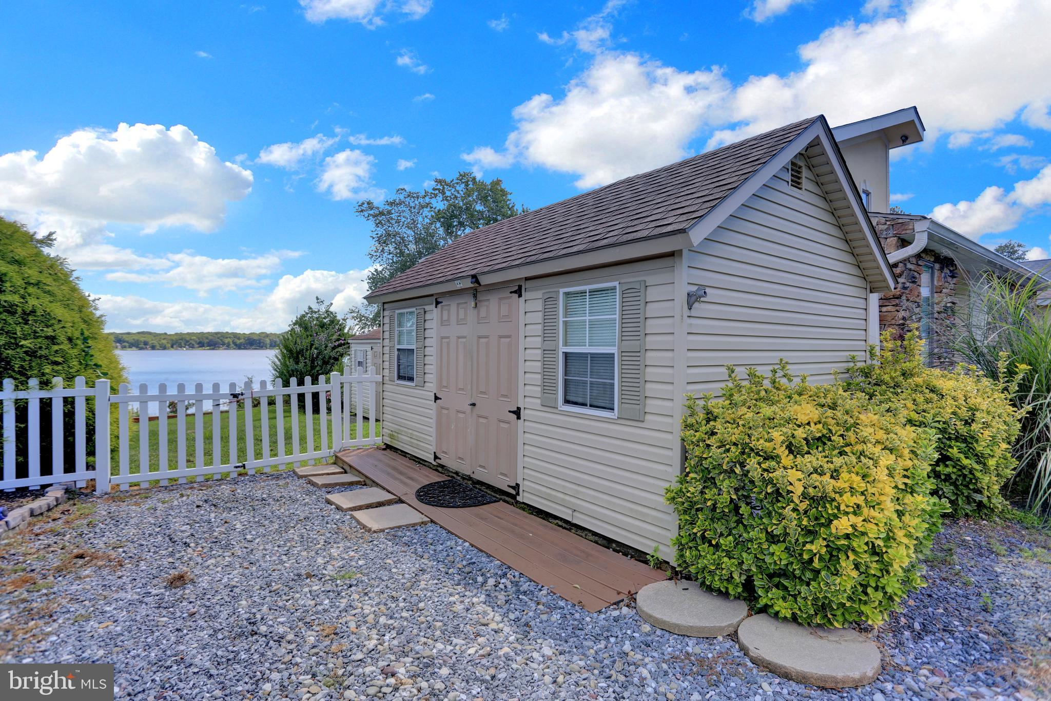 LONG BAR HARBOR - Residential