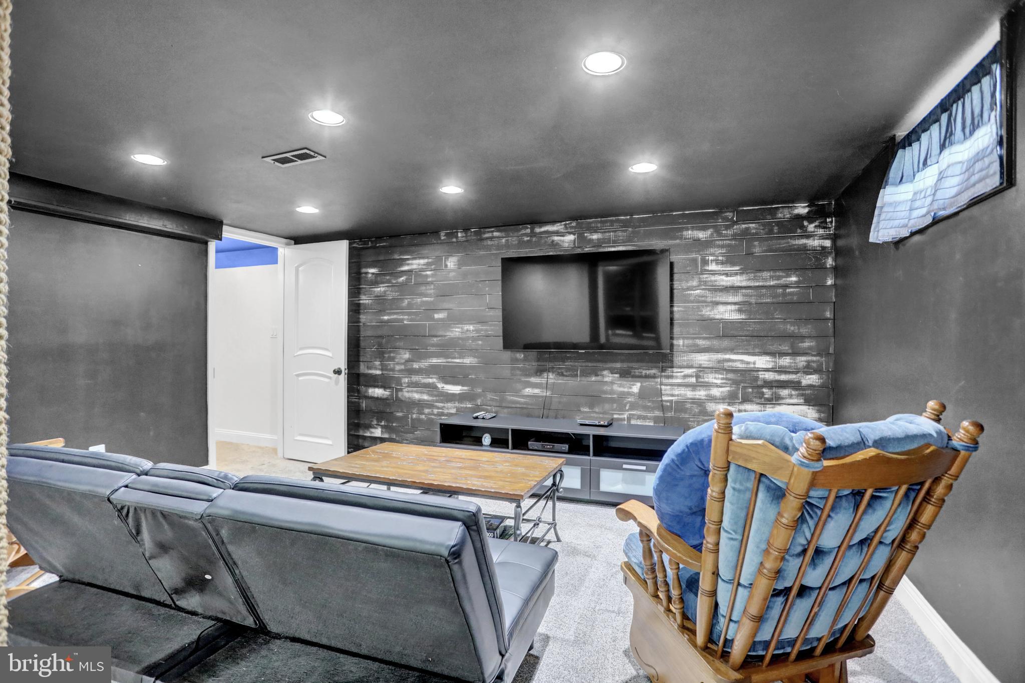 LONG BAR HARBOR - Residential