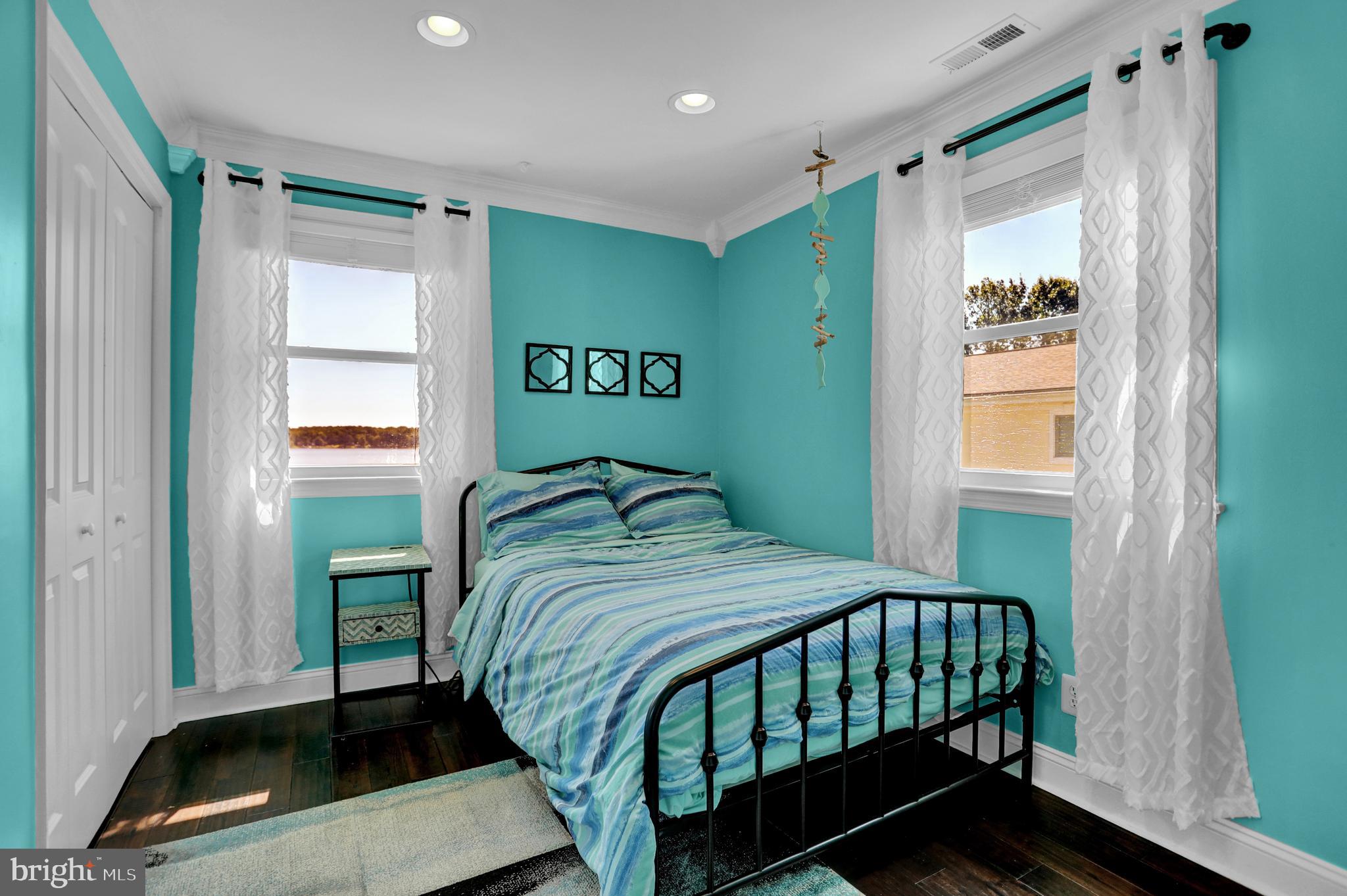 LONG BAR HARBOR - Residential