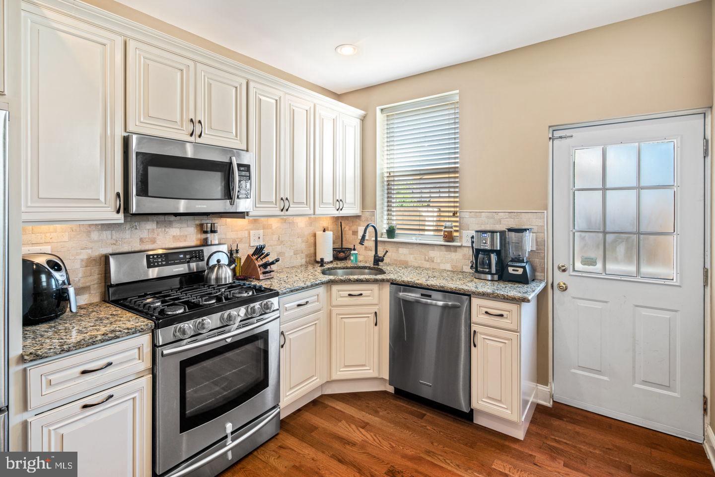 GRADUATE HOSPITAL - Residential Lease