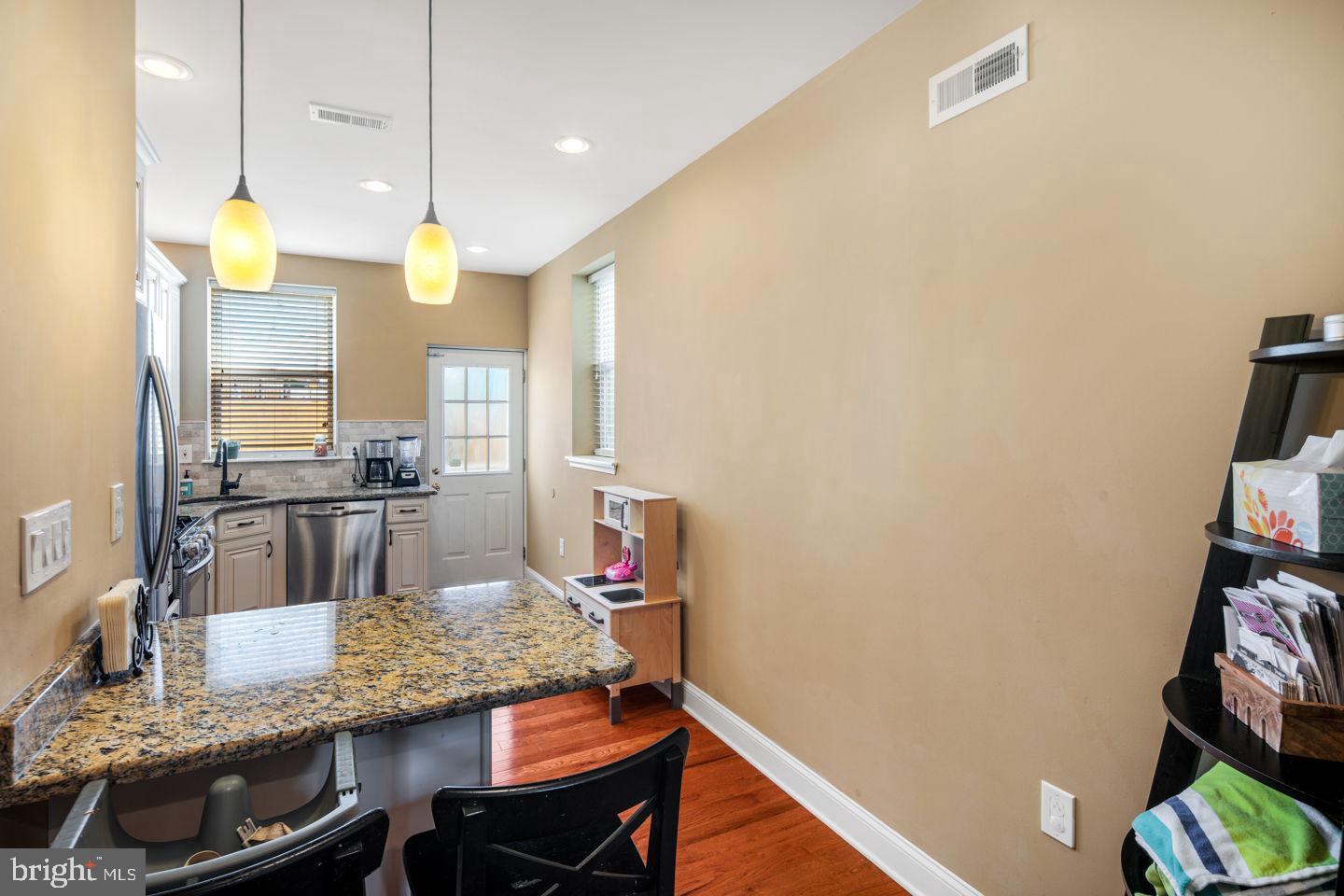 GRADUATE HOSPITAL - Residential Lease