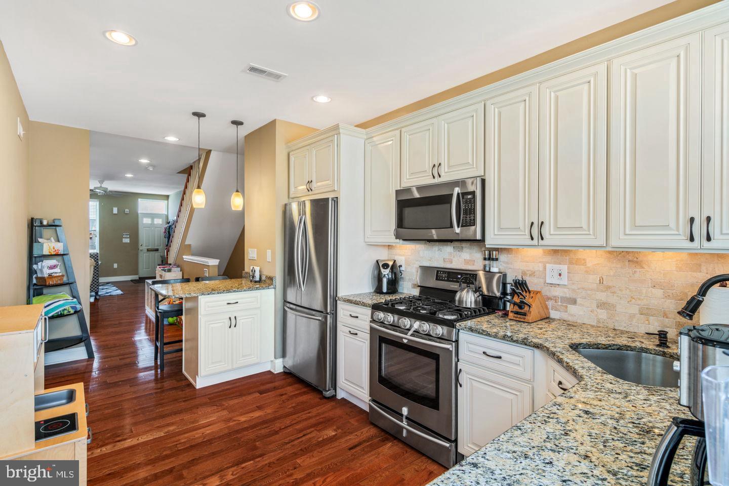 GRADUATE HOSPITAL - Residential Lease