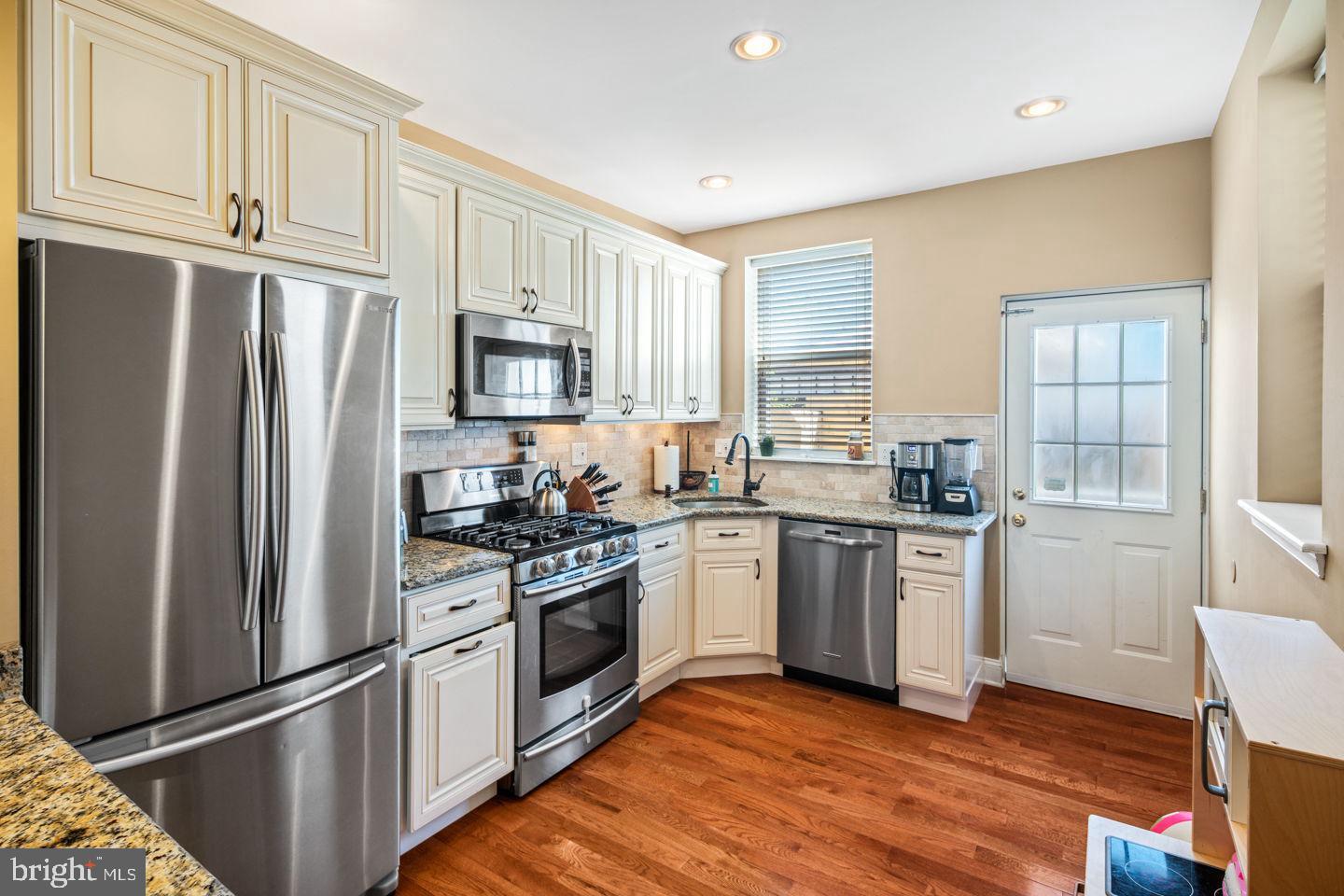 GRADUATE HOSPITAL - Residential Lease