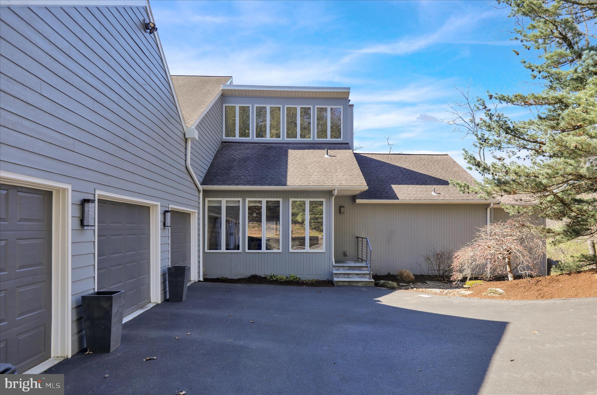 241 BLOSSOM COURT