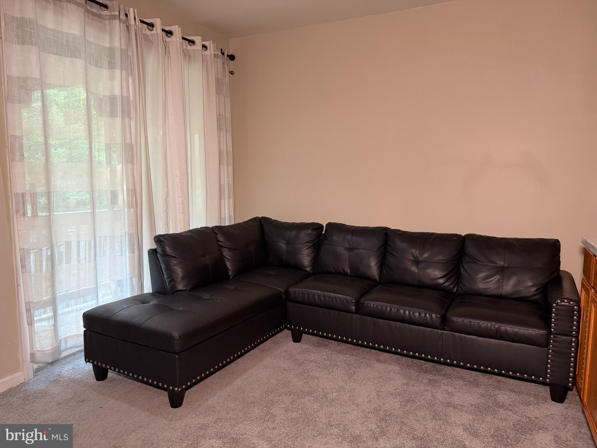 853 FARAWAY COURT