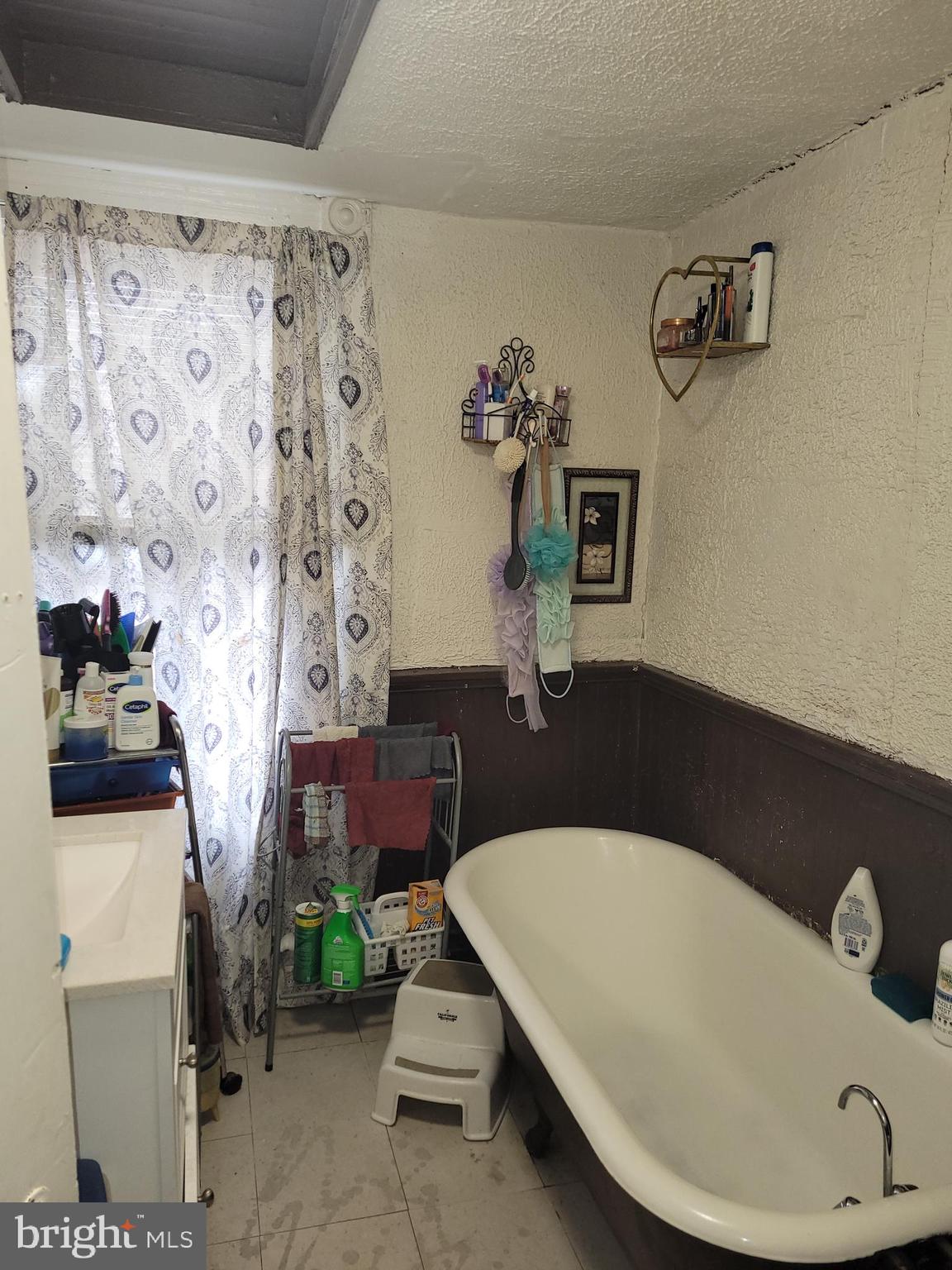 JOHNSTON SQUARE - Residential