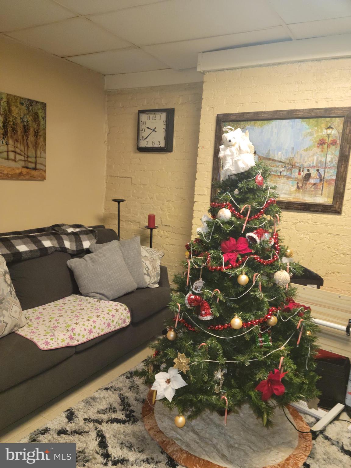 JOHNSTON SQUARE - Residential