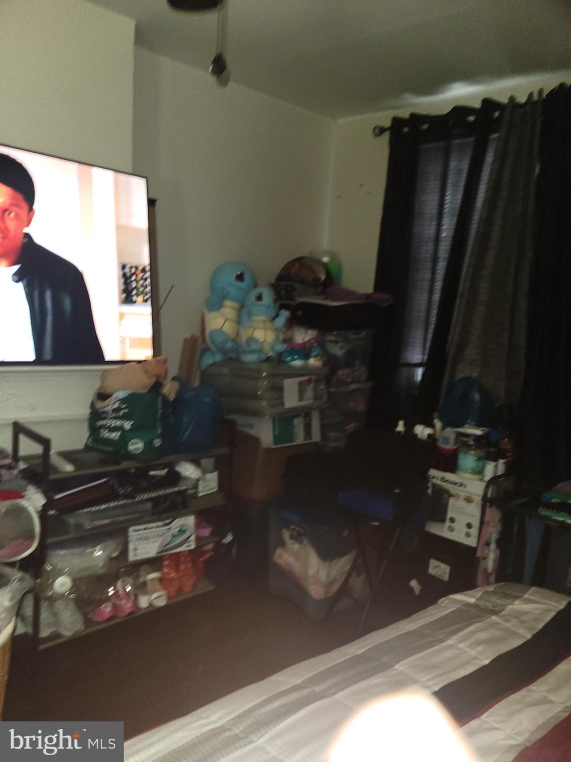 JOHNSTON SQUARE - Residential