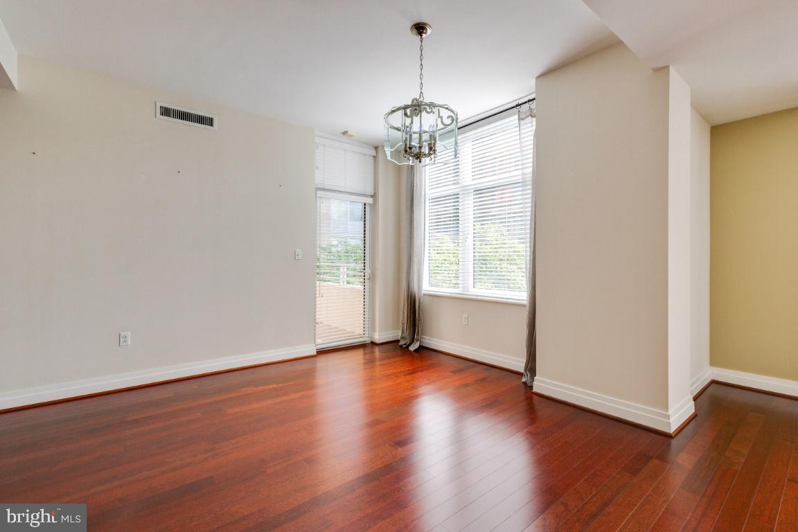 ONE PARK CREST CONDOMINIUM - Residential Lease