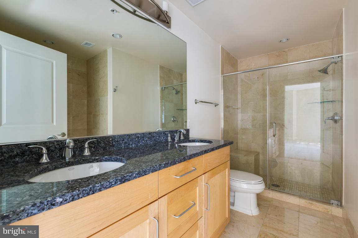 ONE PARK CREST CONDOMINIUM - Residential Lease