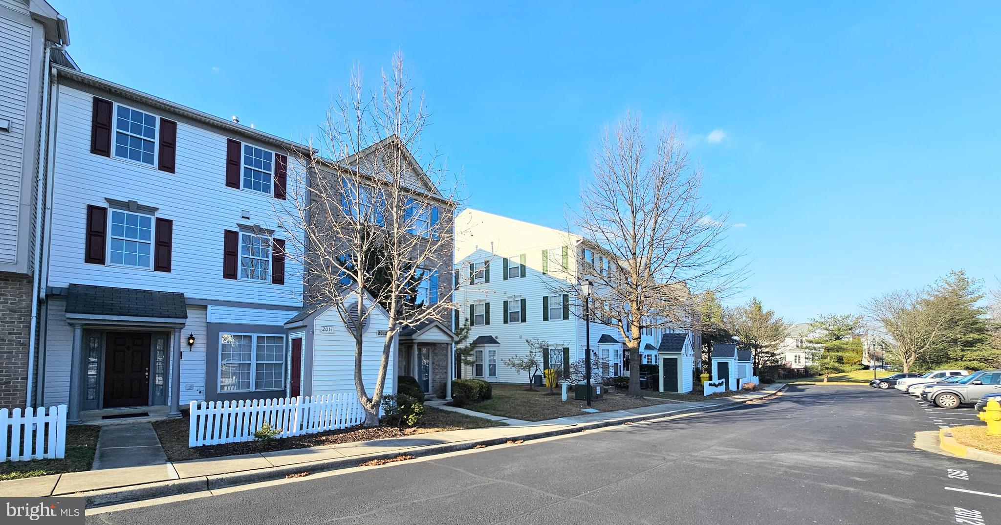 SEVEN OAKS - Residential