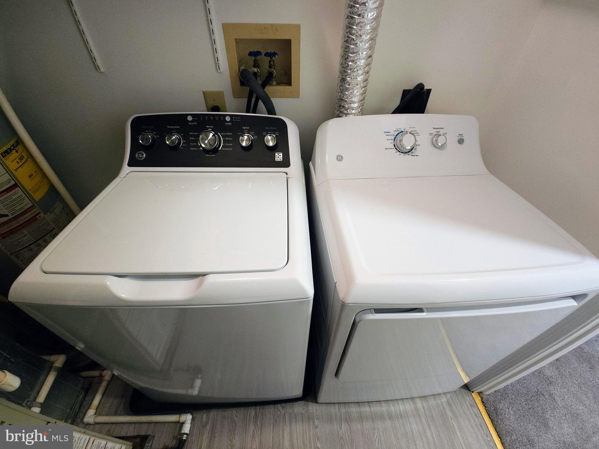 SEVEN OAKS - Residential