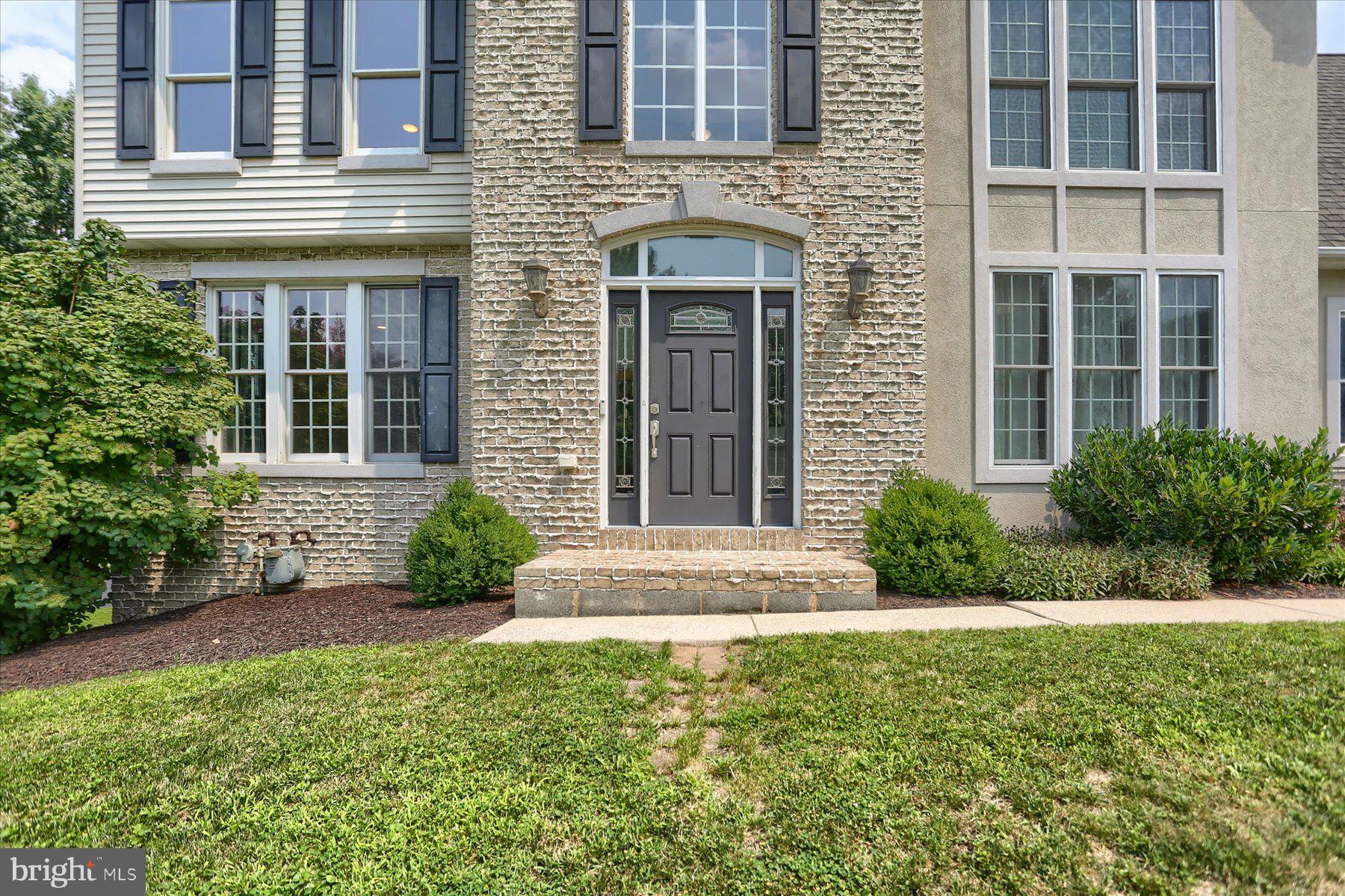32 SUNFIRE AVENUE