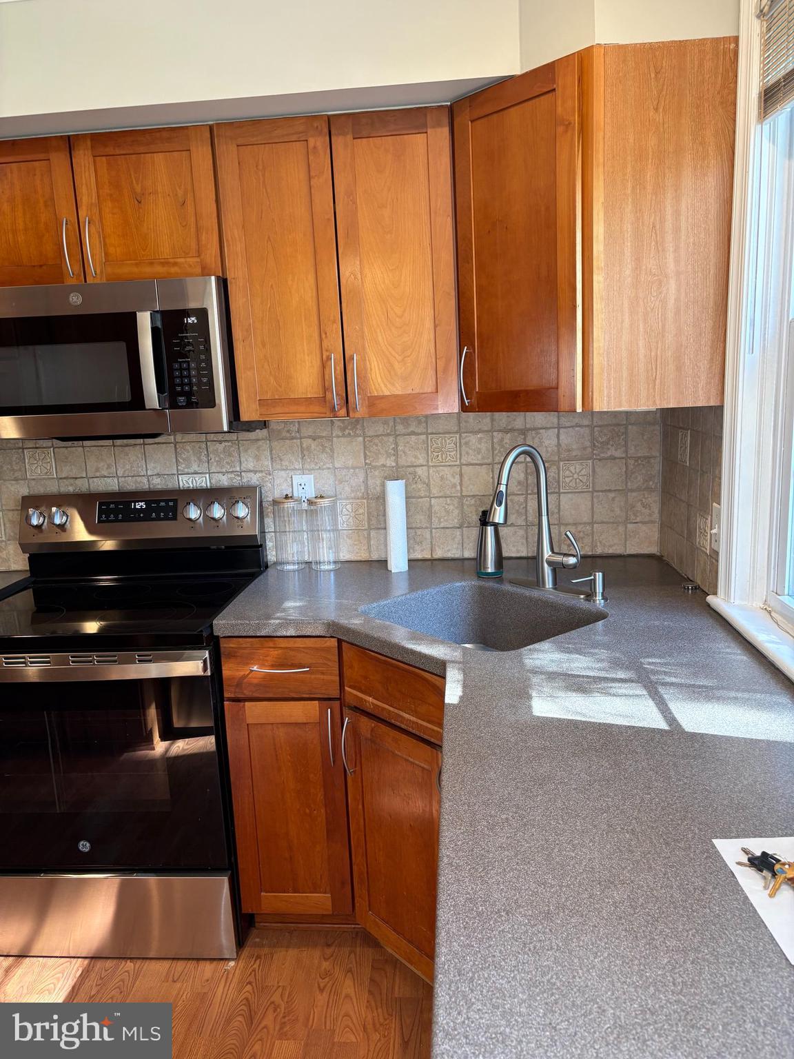 REGENT SQUARE - Residential