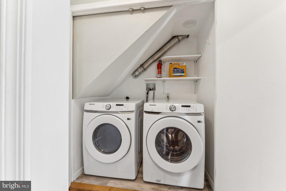 REGENT SQUARE - Residential