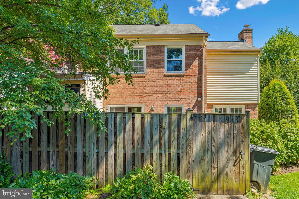 REGENT SQUARE - Residential