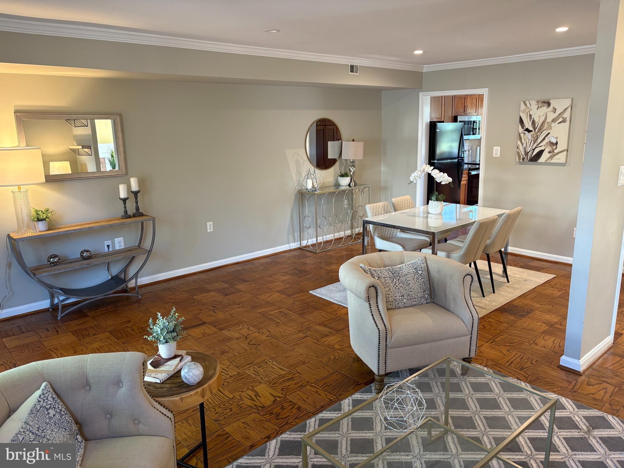 REGENT SQUARE - Residential