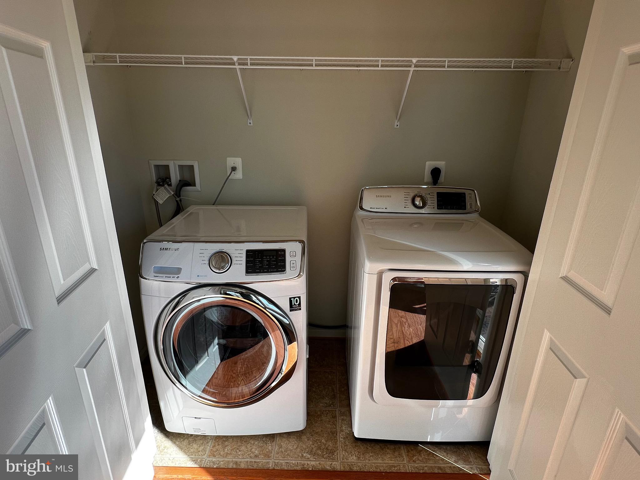 PRIMROSE PARK - Residential Lease