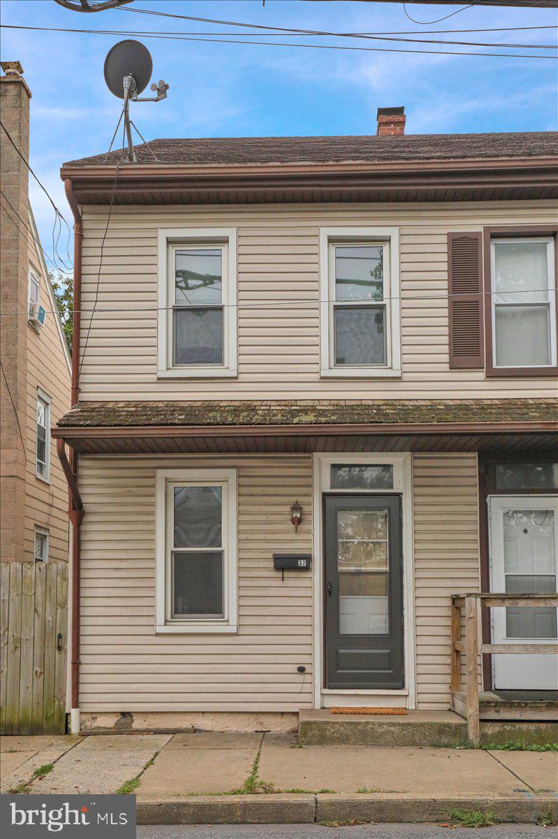 37 W FERDINAND STREET