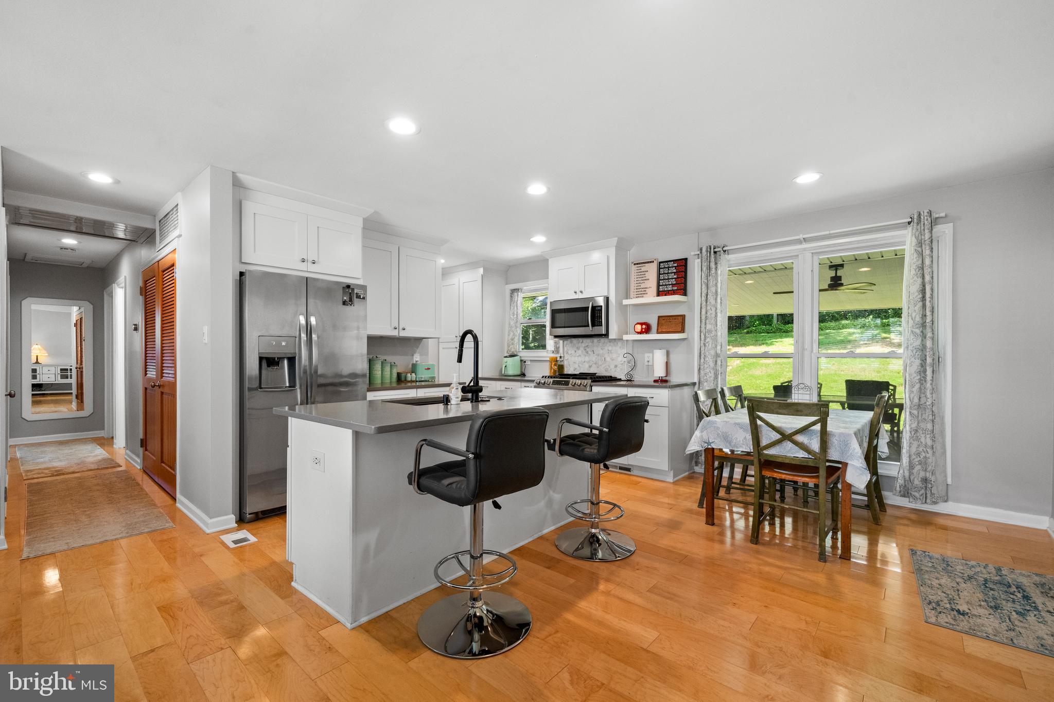 6109 LEEWOOD DRIVE
