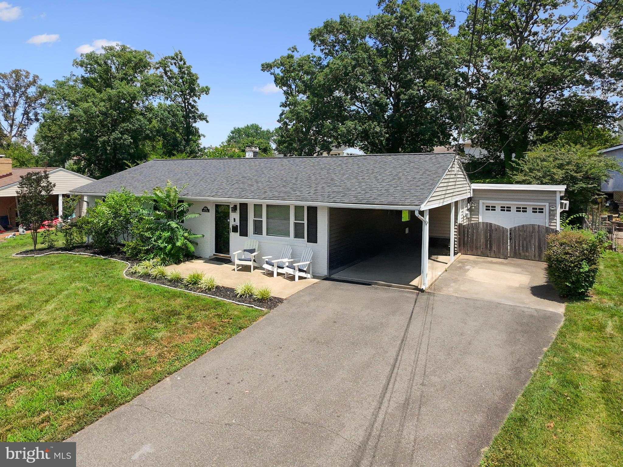 6109 LEEWOOD DRIVE