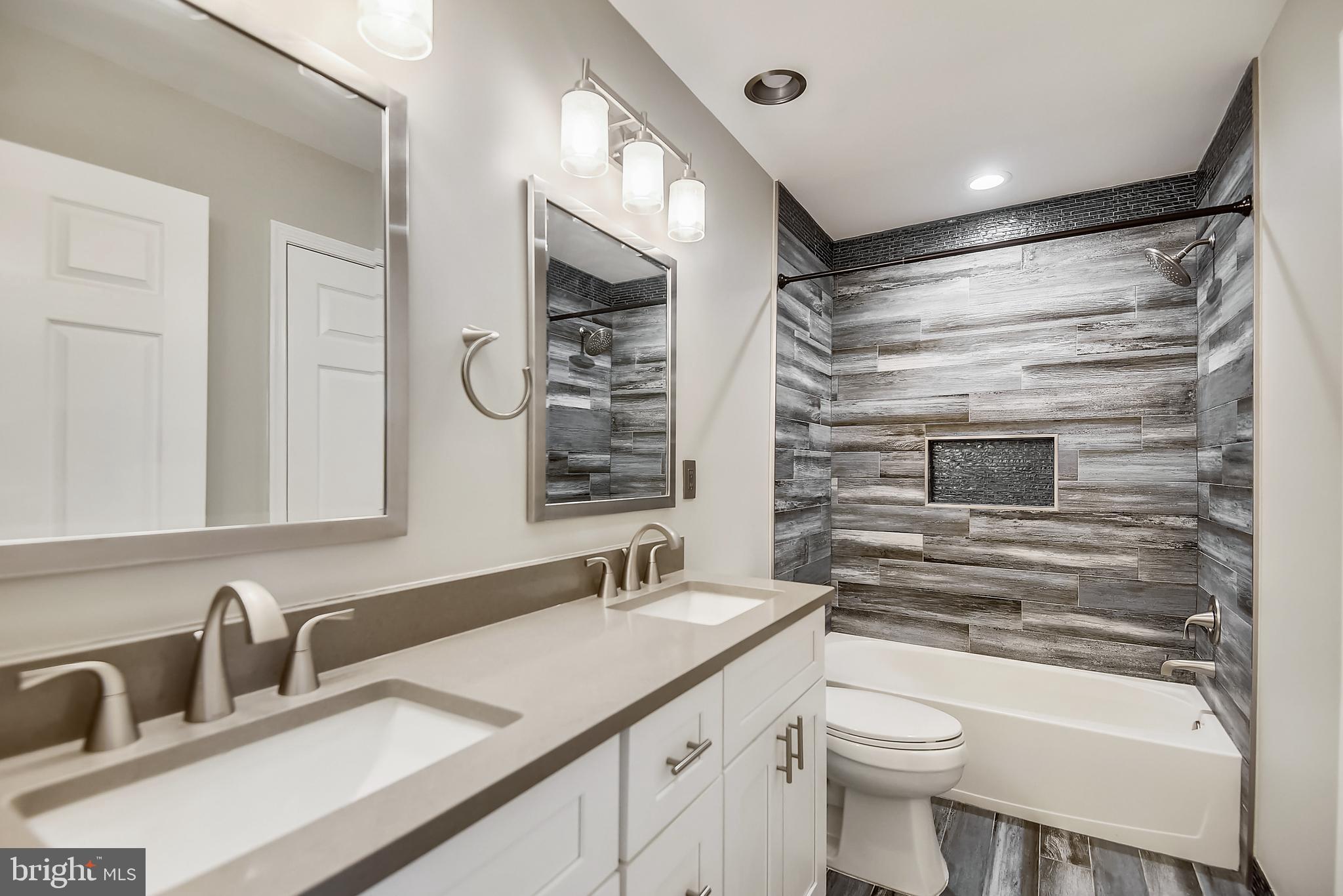 RANDOM HILLS LAND BAY - Residential