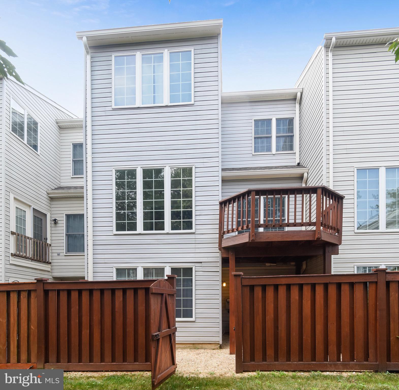 RANDOM HILLS LAND BAY - Residential