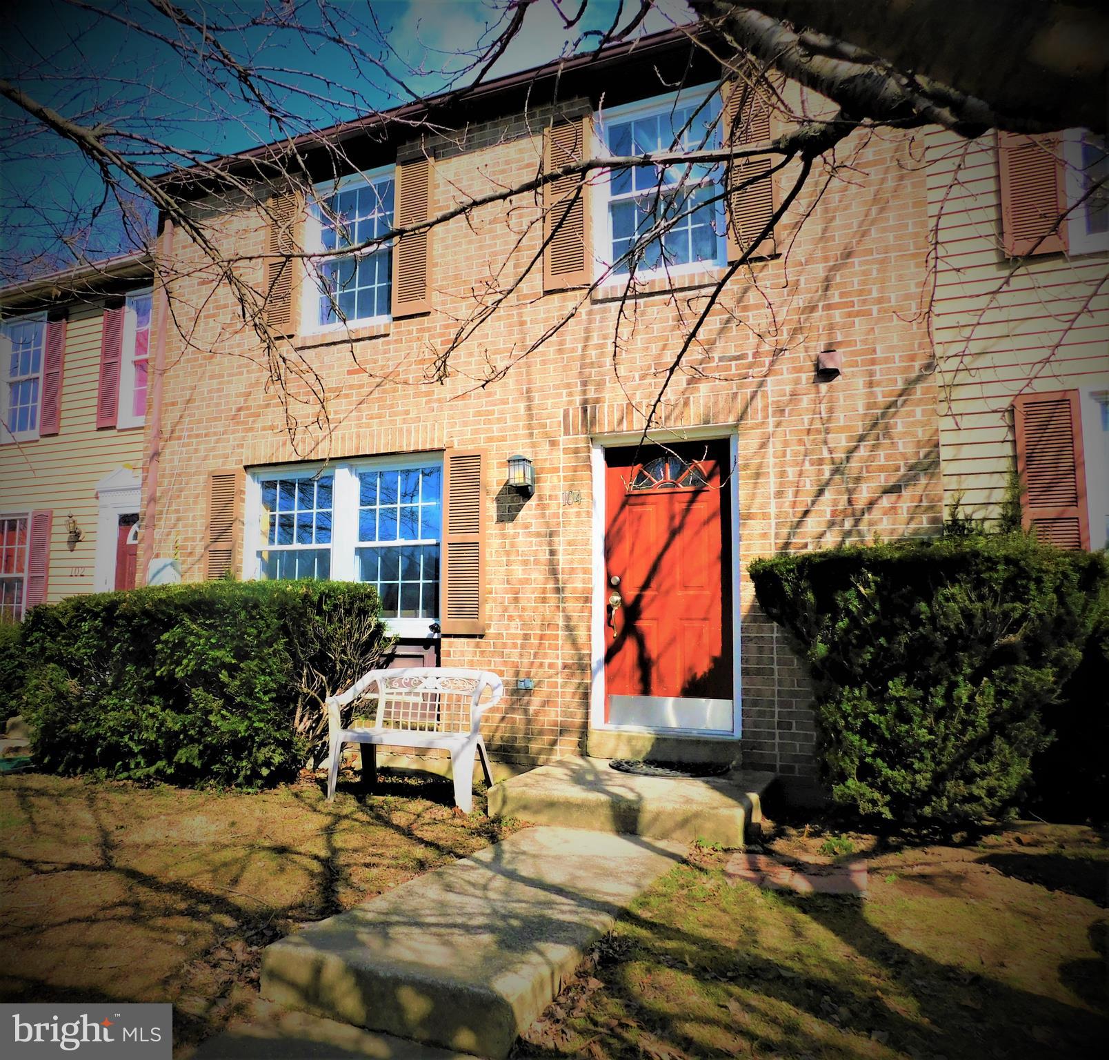 QUEEN ANNE VILLAGE - Residential