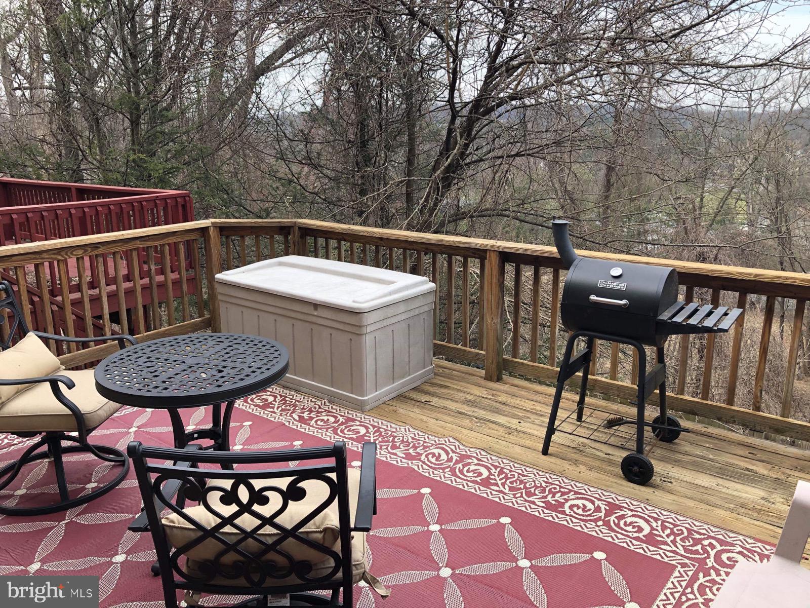 QUEEN ANNE VILLAGE - Residential