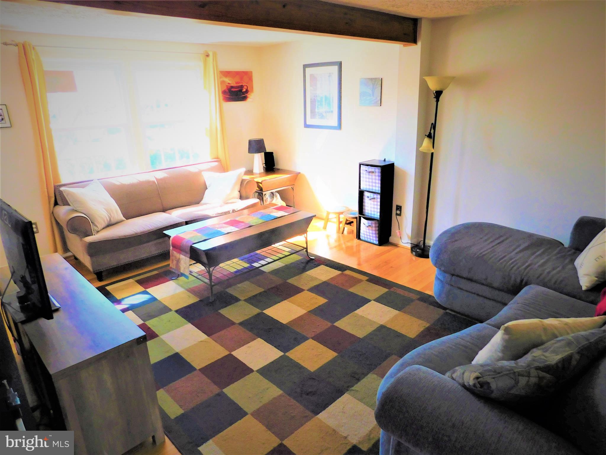 QUEEN ANNE VILLAGE - Residential