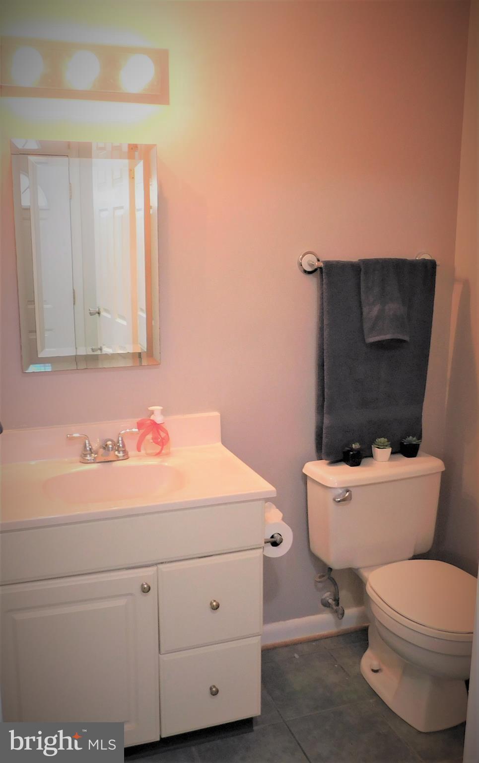 QUEEN ANNE VILLAGE - Residential