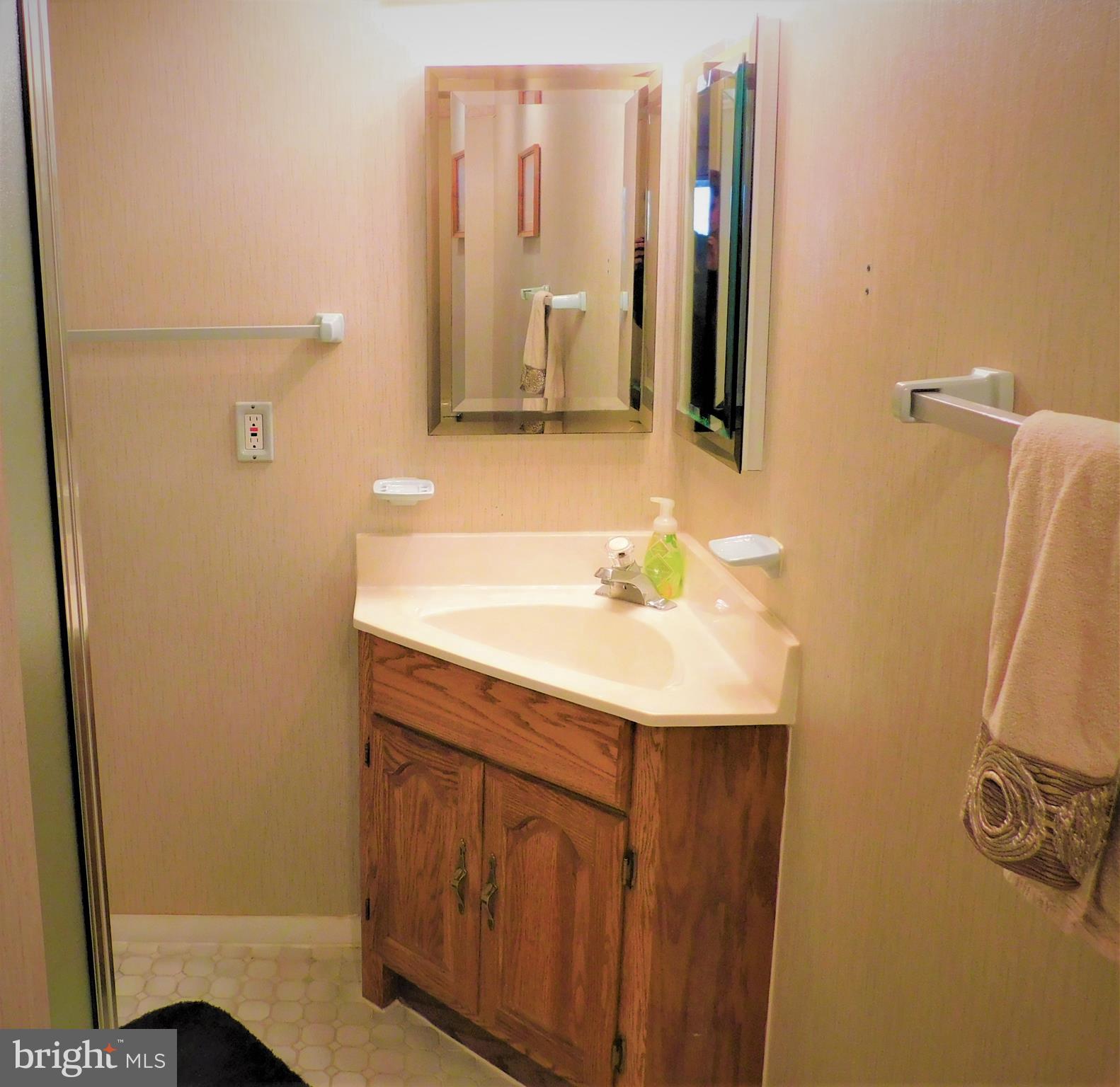 QUEEN ANNE VILLAGE - Residential