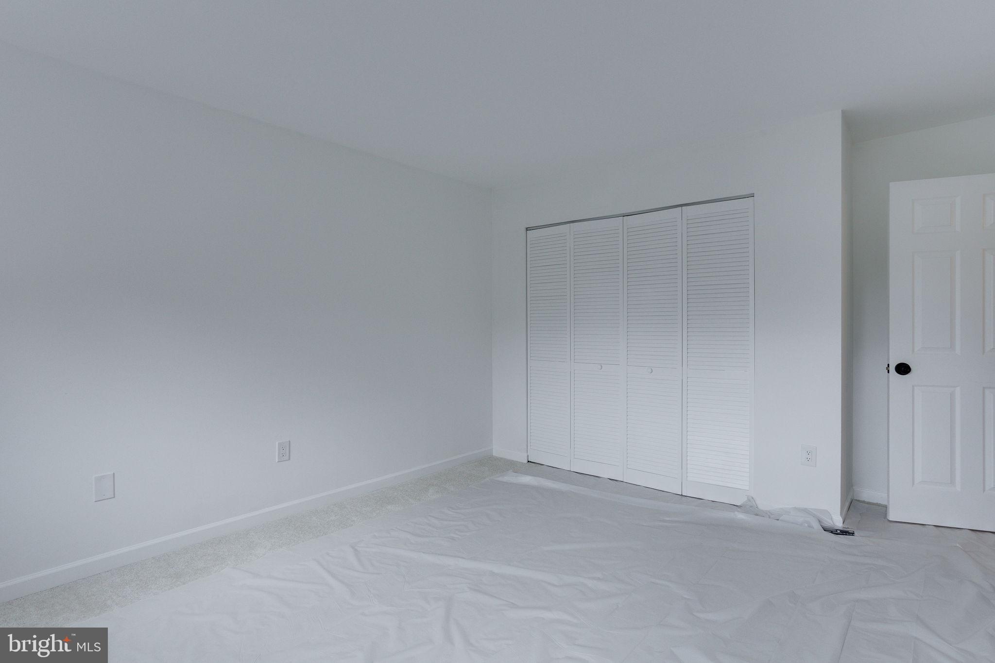 MCLEAN HILLS - Residential