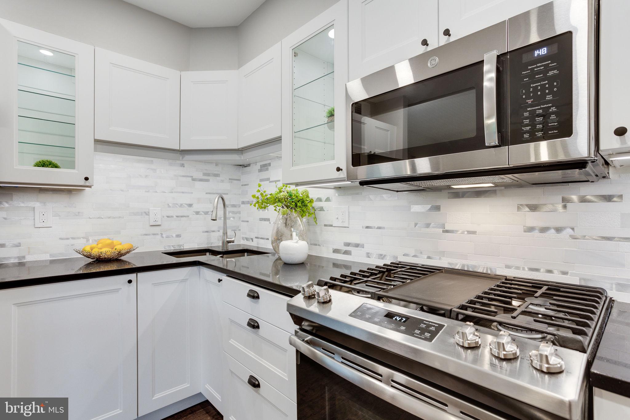 MCLEAN HILLS - Residential