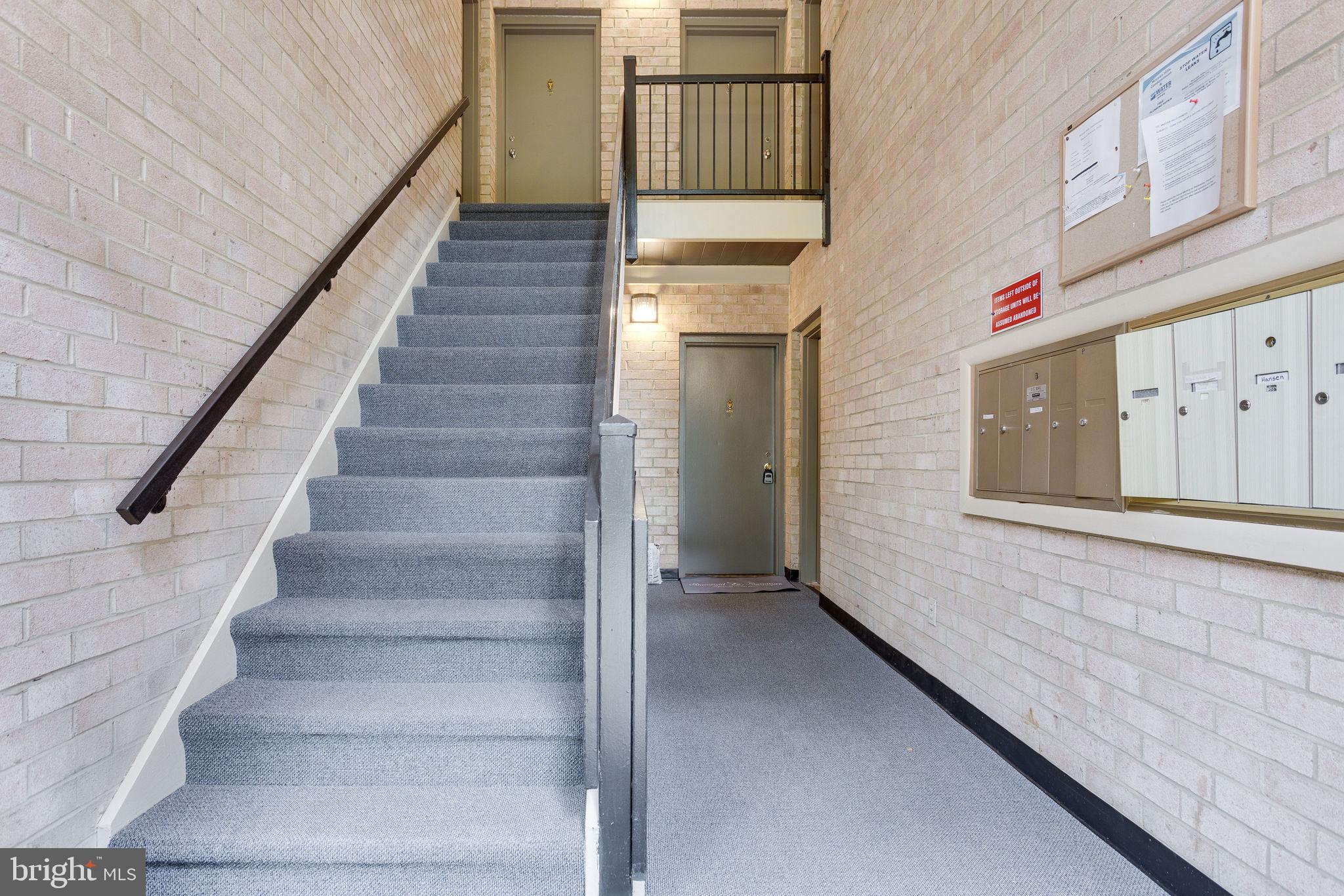 MCLEAN HILLS - Residential