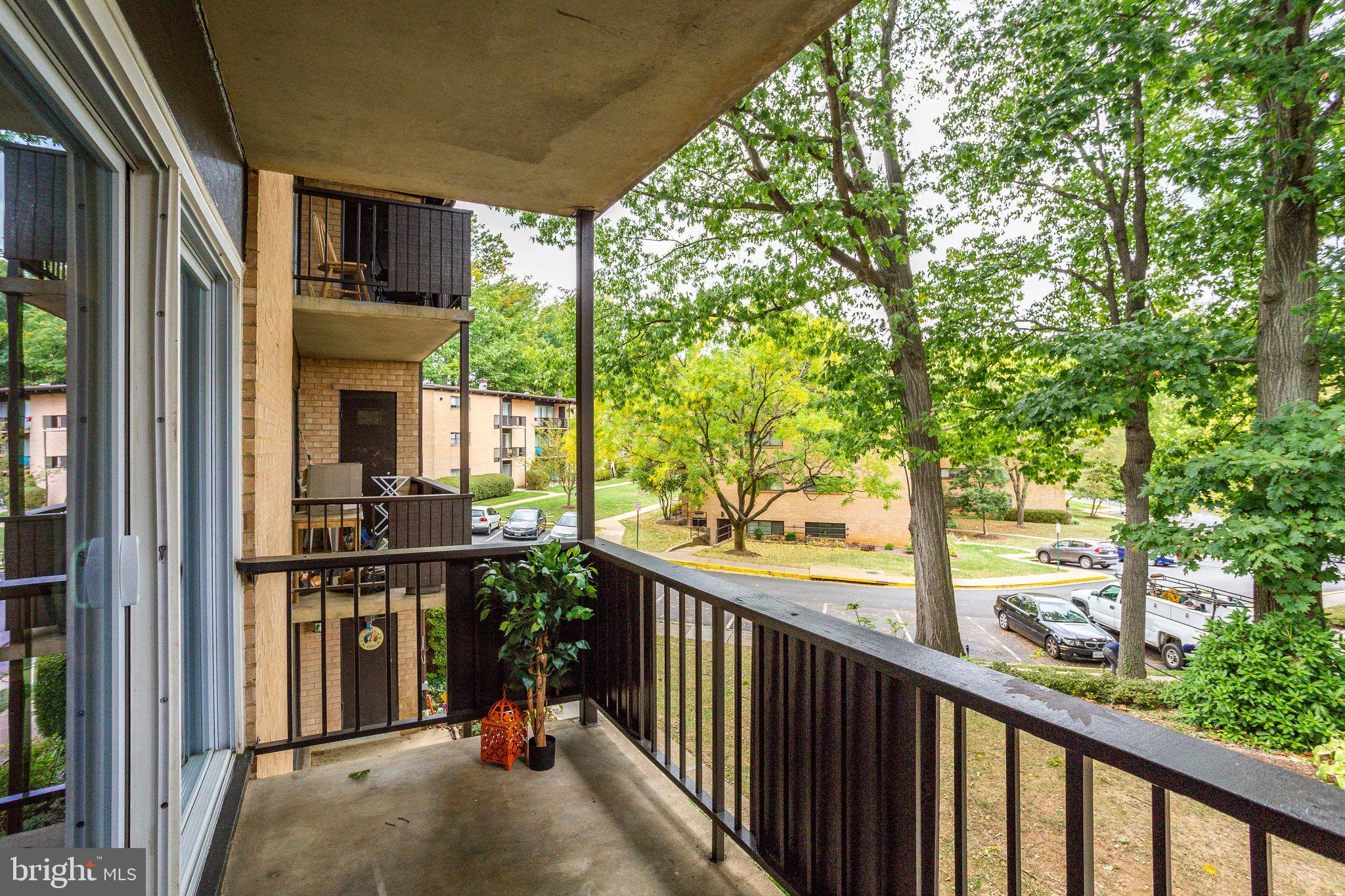 MCLEAN HILLS - Residential