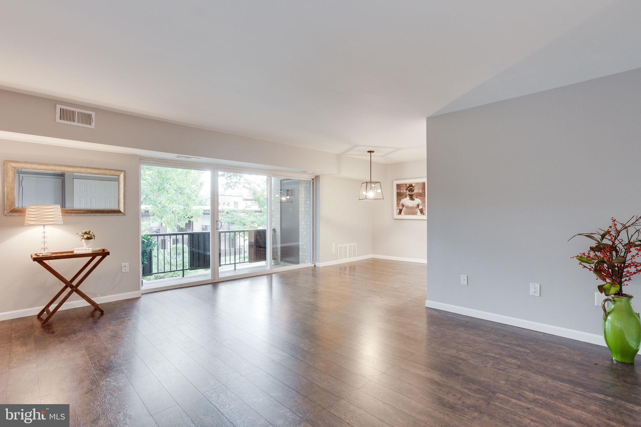 MCLEAN HILLS - Residential