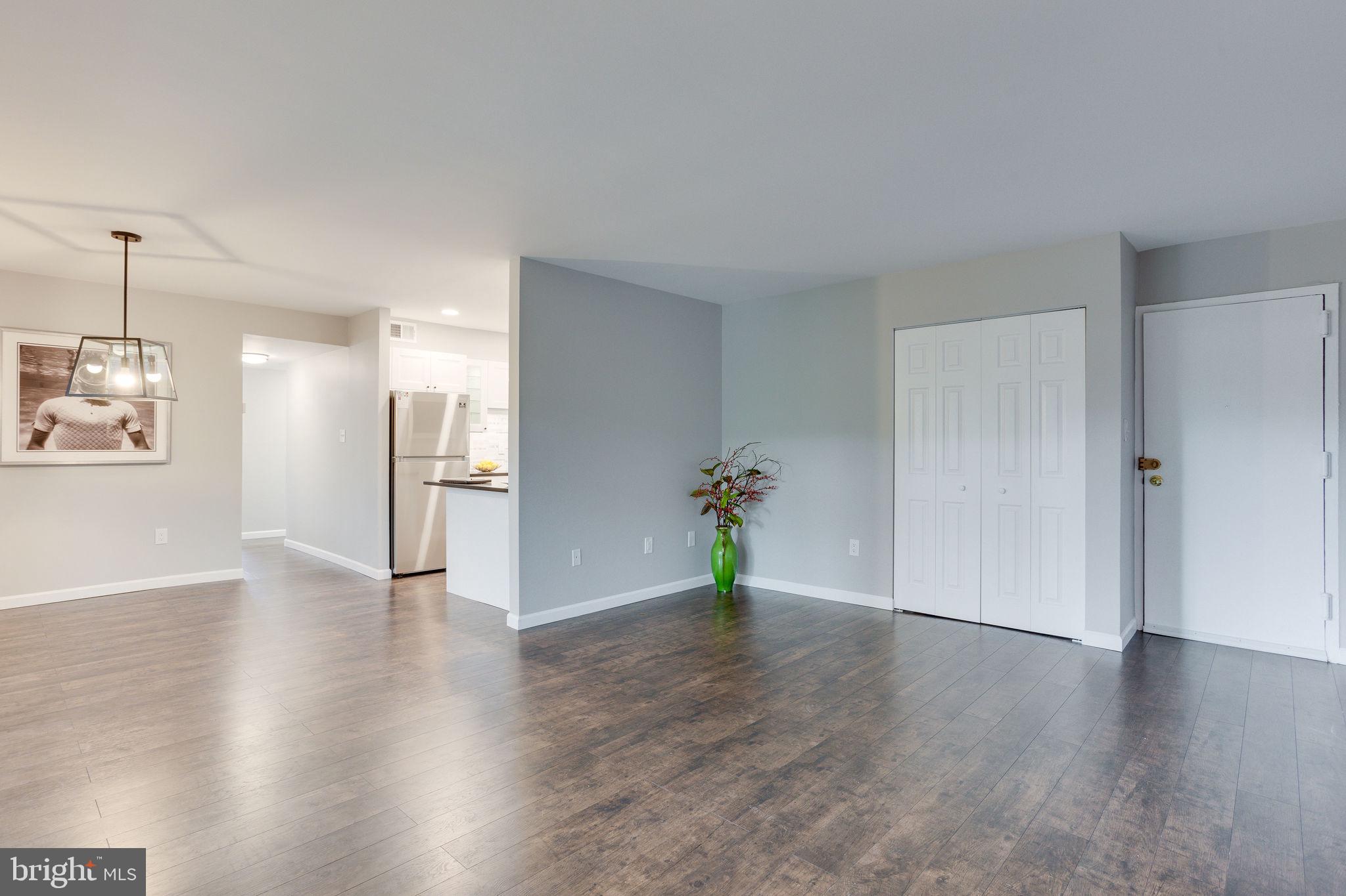 MCLEAN HILLS - Residential