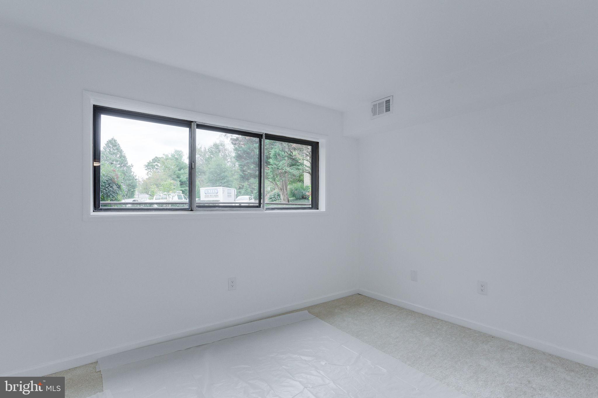 MCLEAN HILLS - Residential