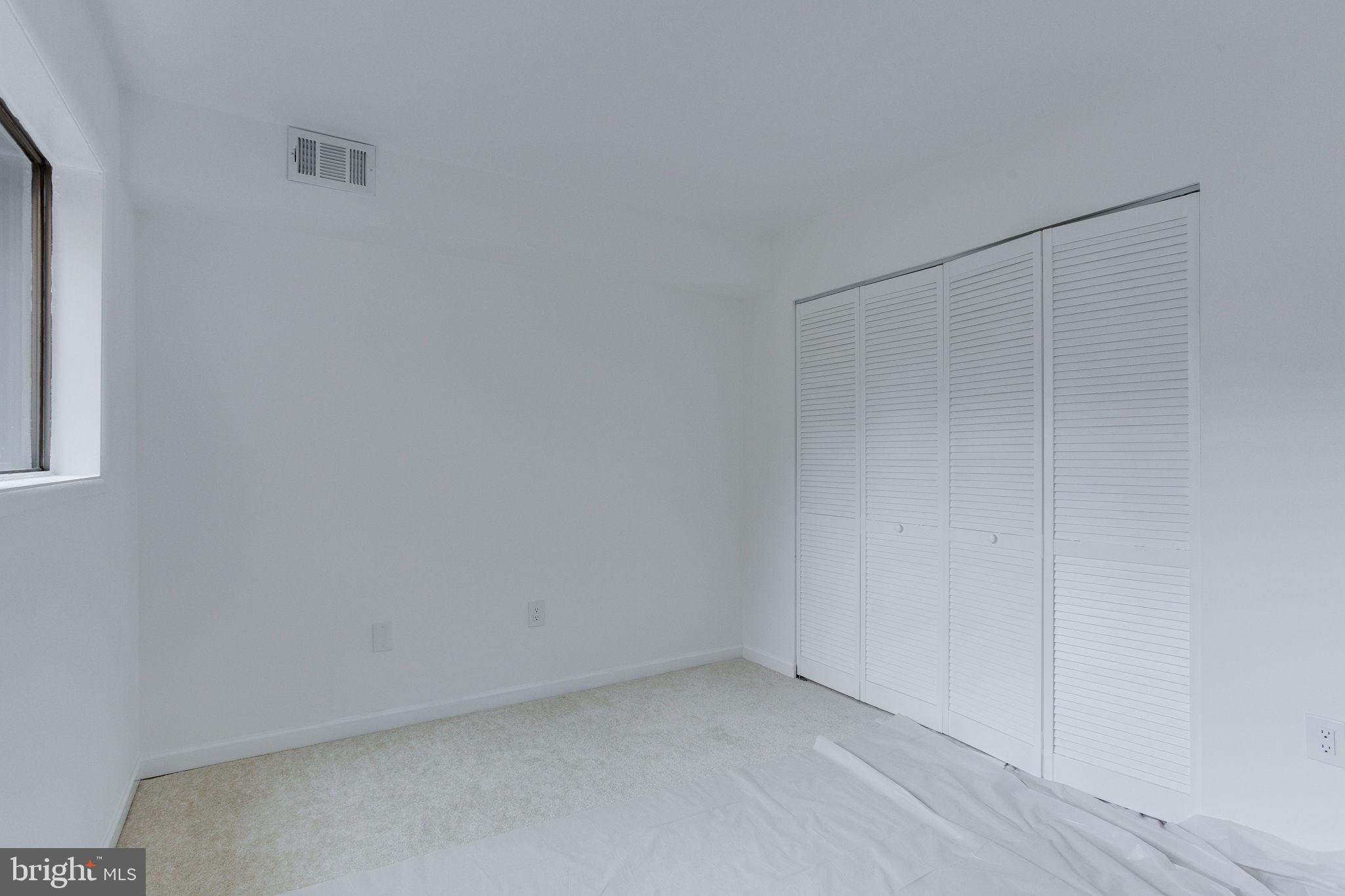 MCLEAN HILLS - Residential