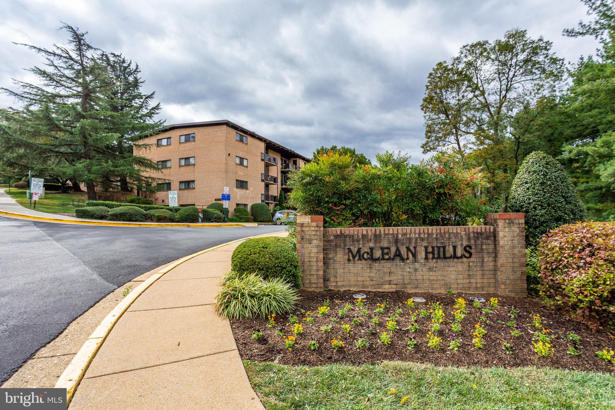MCLEAN HILLS - Residential