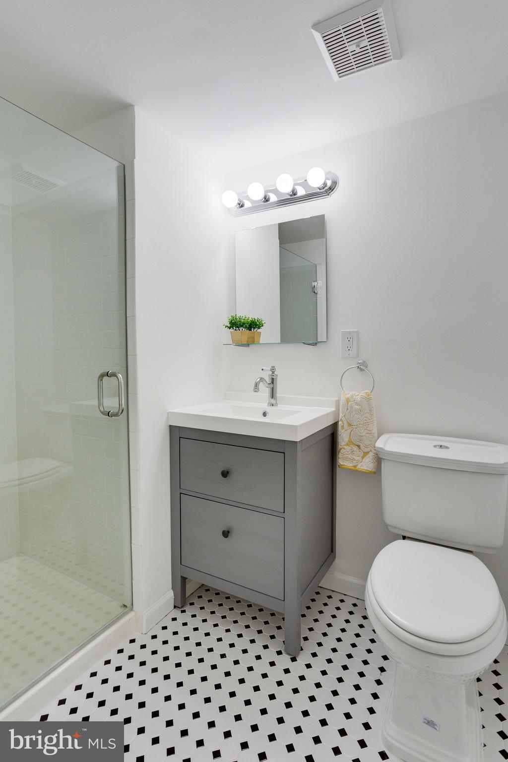 MCLEAN HILLS - Residential