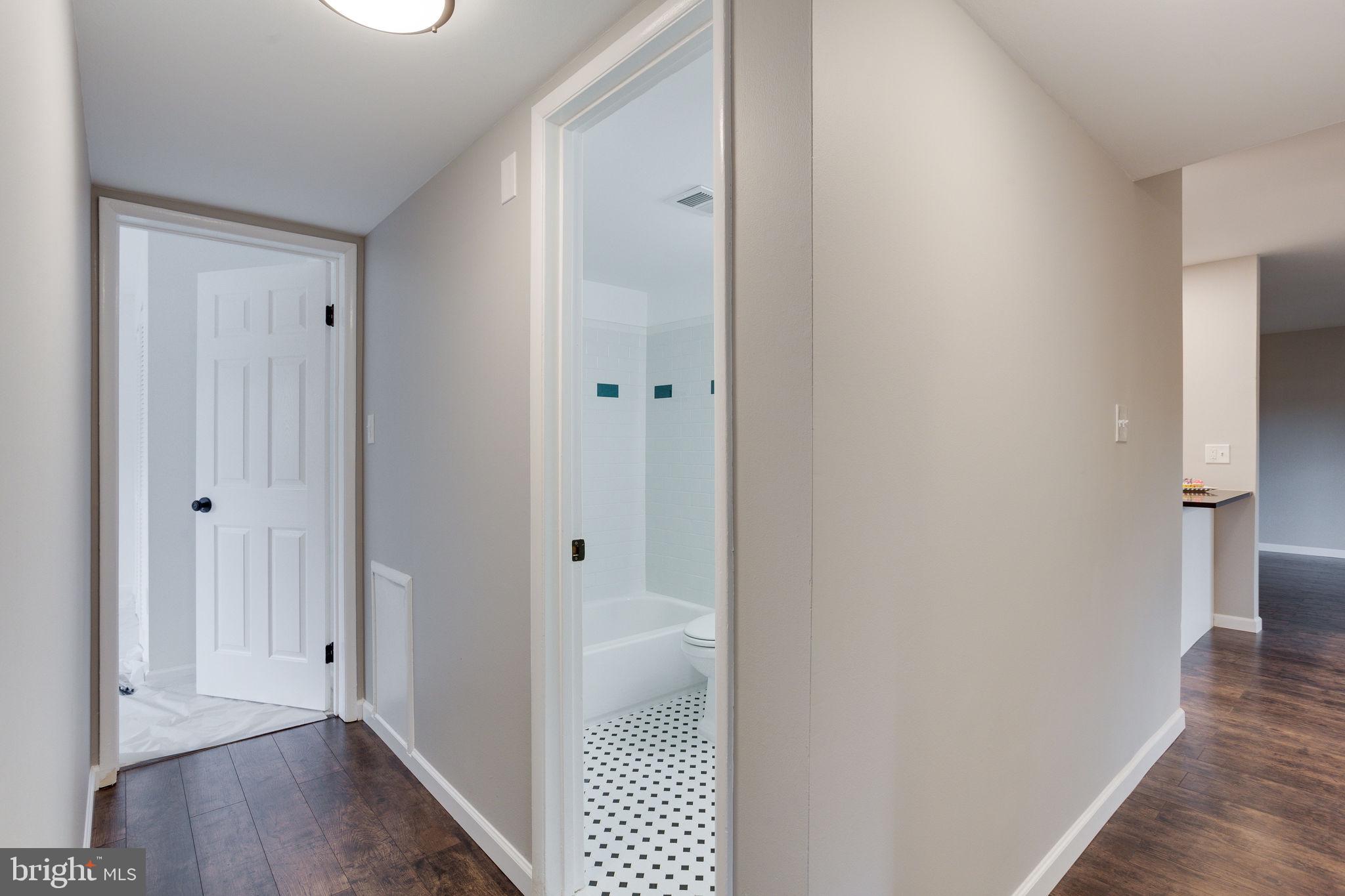 MCLEAN HILLS - Residential