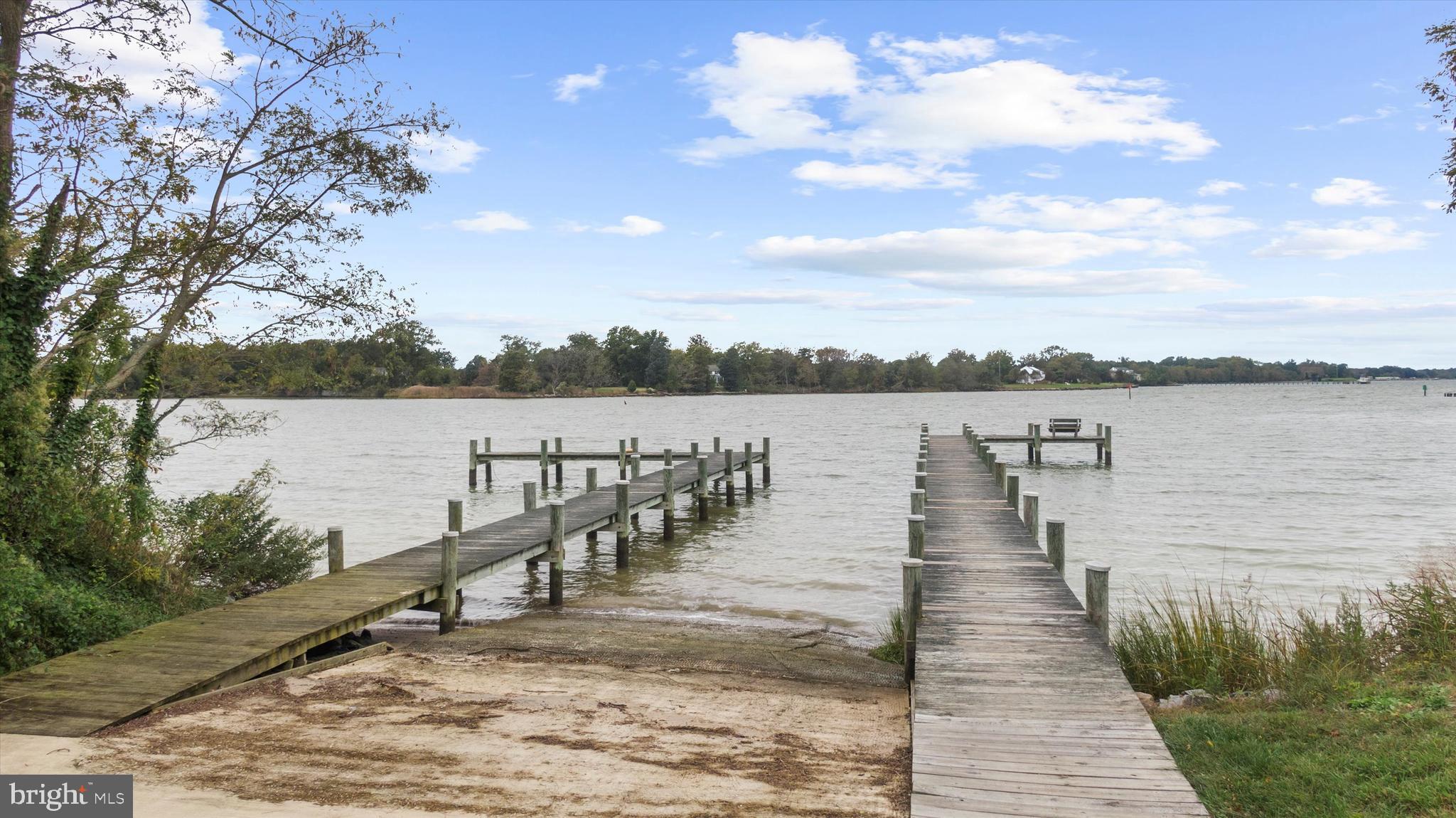 LONG BOAT ESTATES - Residential