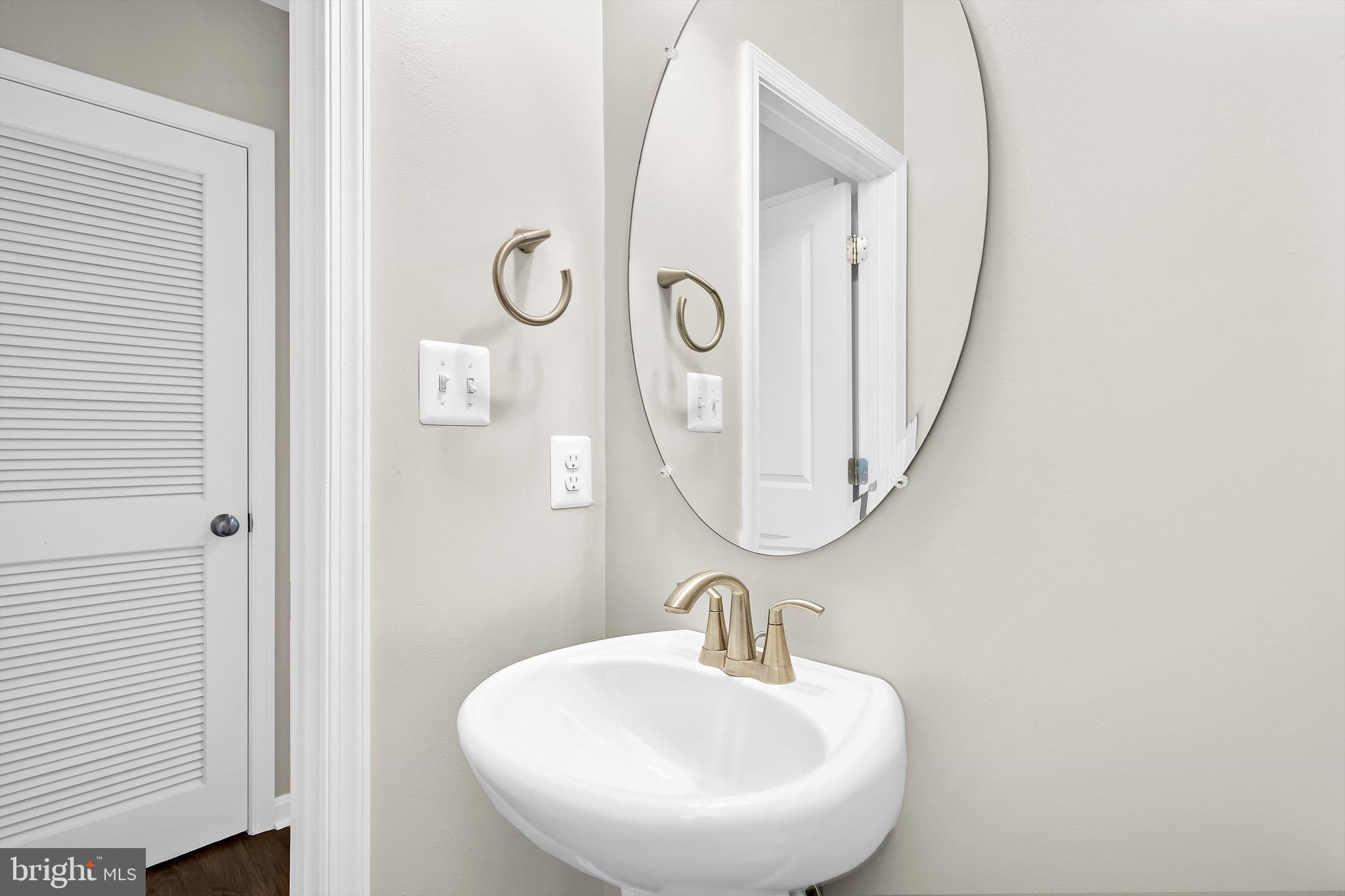 LONG BOAT ESTATES - Residential