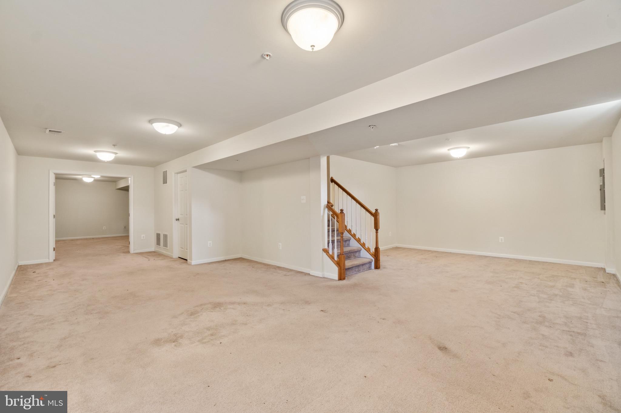 OAK CREEK CLUB - Residential