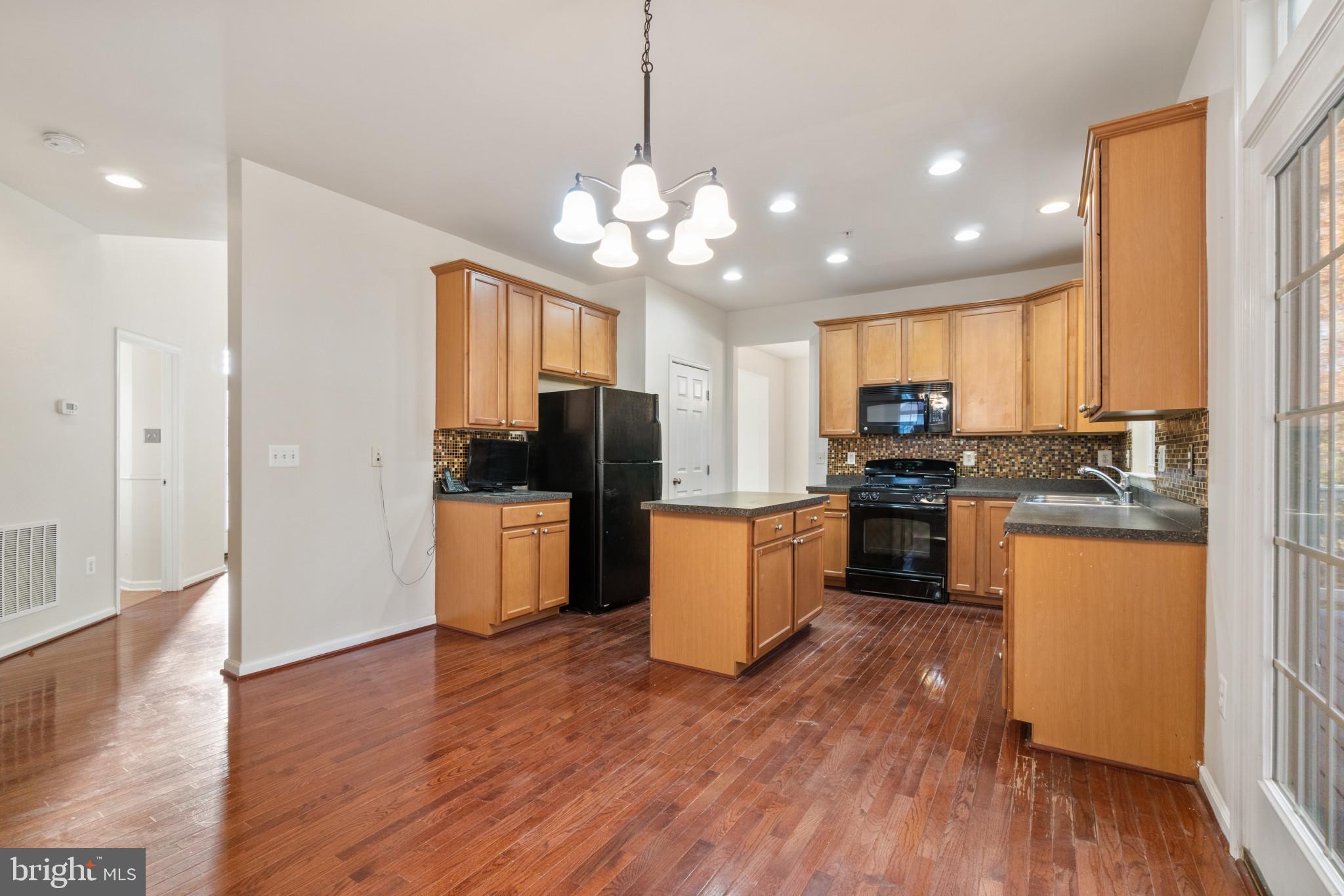 OAK CREEK CLUB - Residential