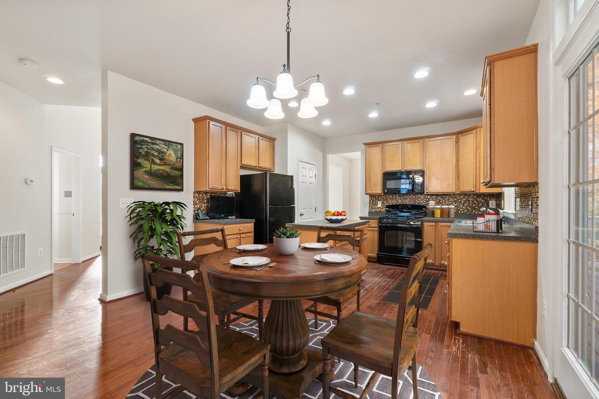 OAK CREEK CLUB - Residential