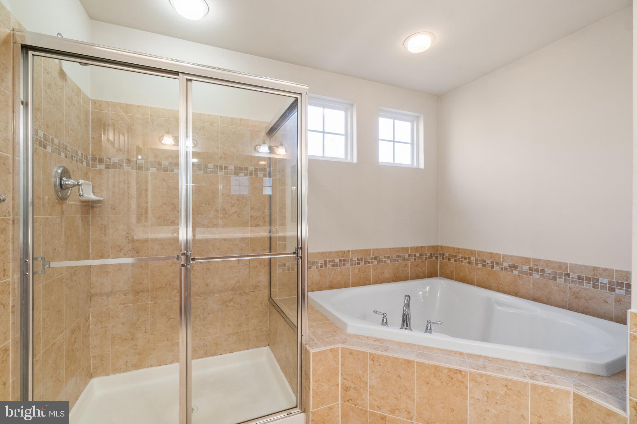 OAK CREEK CLUB - Residential